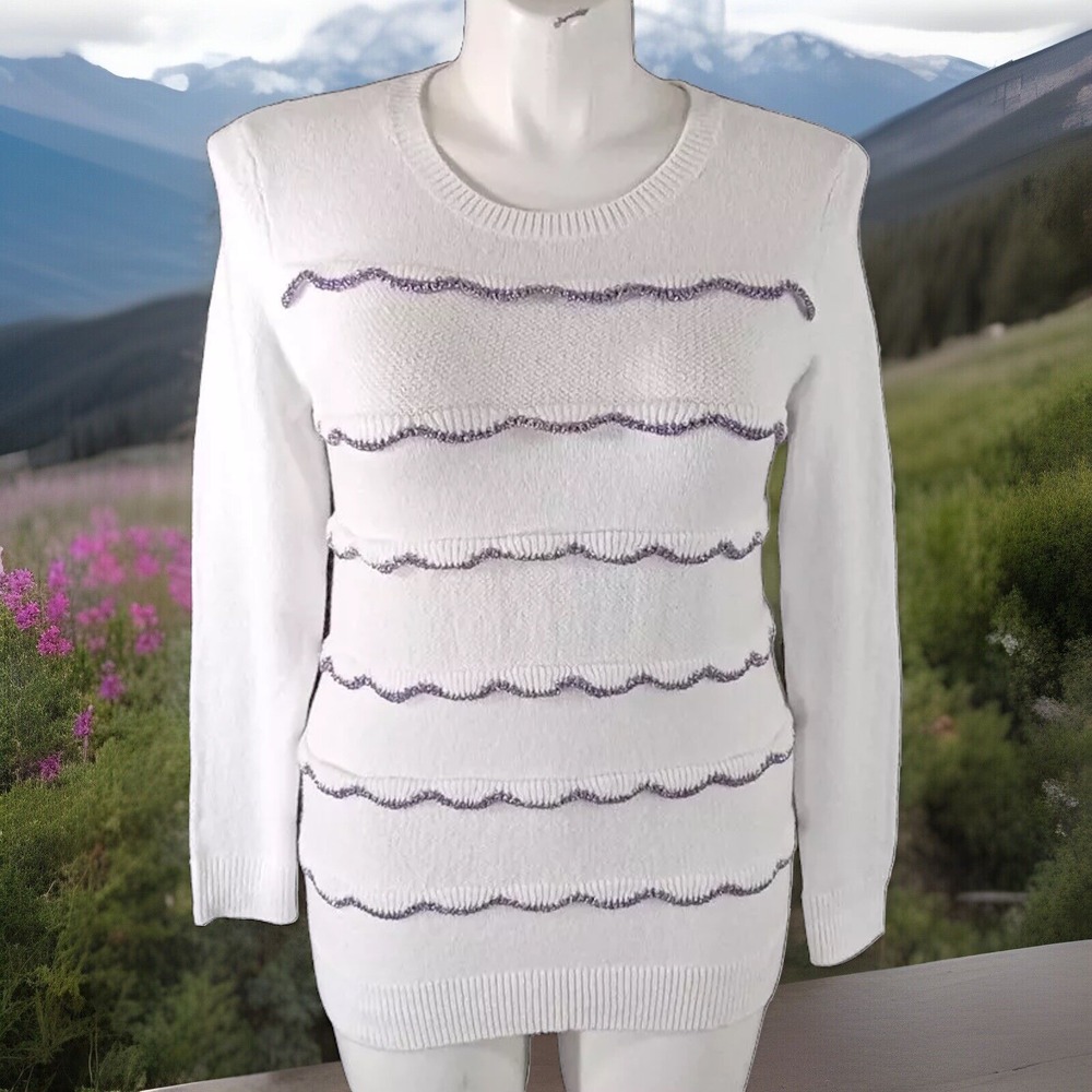 ELLE Sweater MED White Purple Metallic Ruffle‎ Trim SUPER SOFT Stretch Long Sl